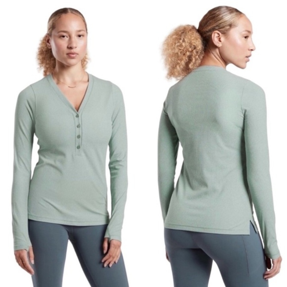 NWOT Women's Athleta Uptempo Ribbed Henley Small Long Sleeve Fitted Casual Basic